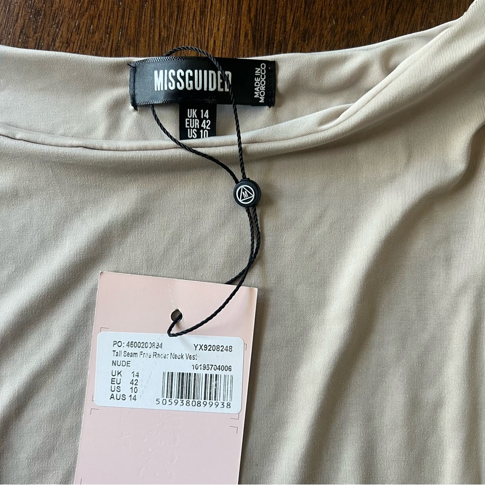 Missguided Sleeveless Top comes with free bralette - Picture 3 of 3